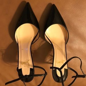 AUTHENTIC Christian Louboutin Rivierina pump.